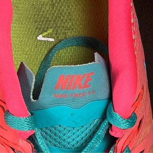 Nike Free 5.0 Pink 'Punch Cyan' Running Shoe Athletic Sneaker Womens 7 - Picture 8 of 9